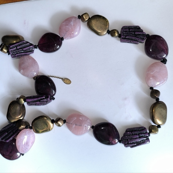 Amrita Singh Chunky Multi Color Resin Necklace - Picture 4 of 11